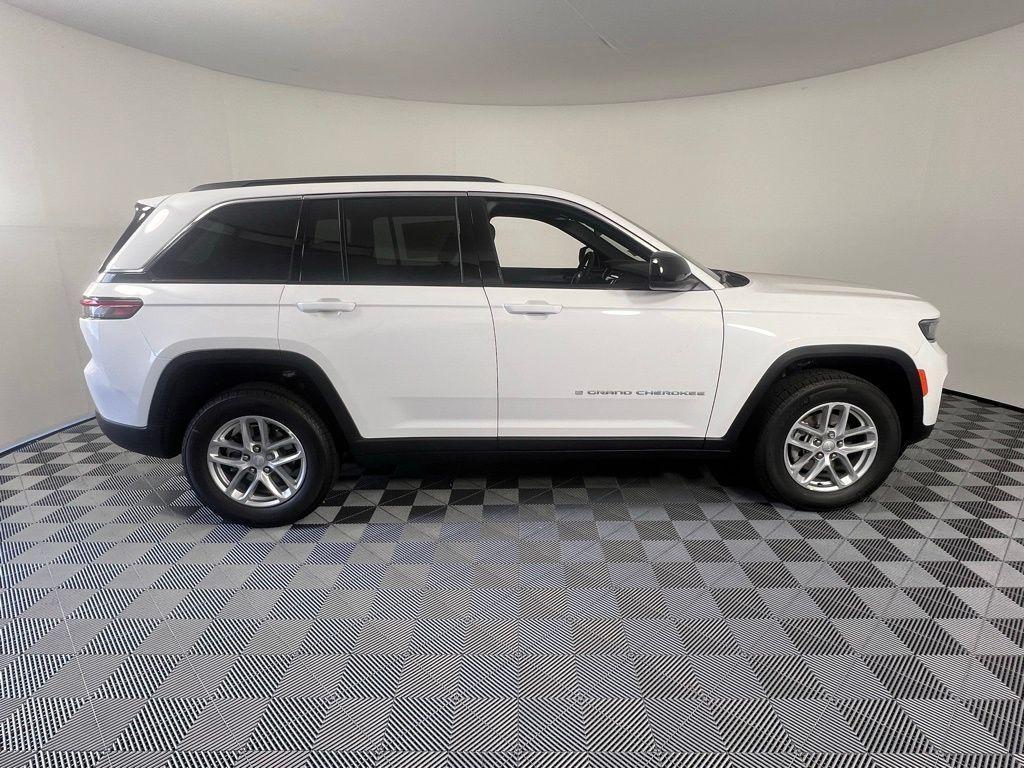 new 2025 Jeep Grand Cherokee car, priced at $32,025