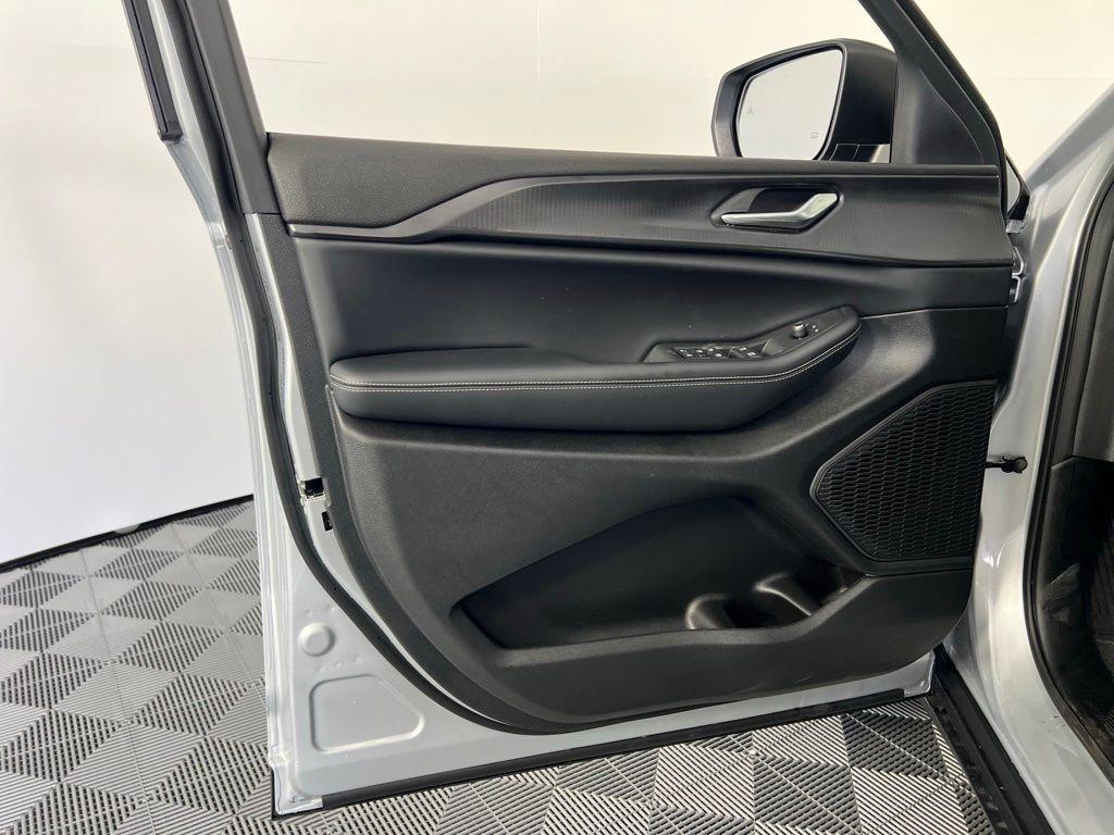 new 2025 Jeep Grand Cherokee L car, priced at $29,125