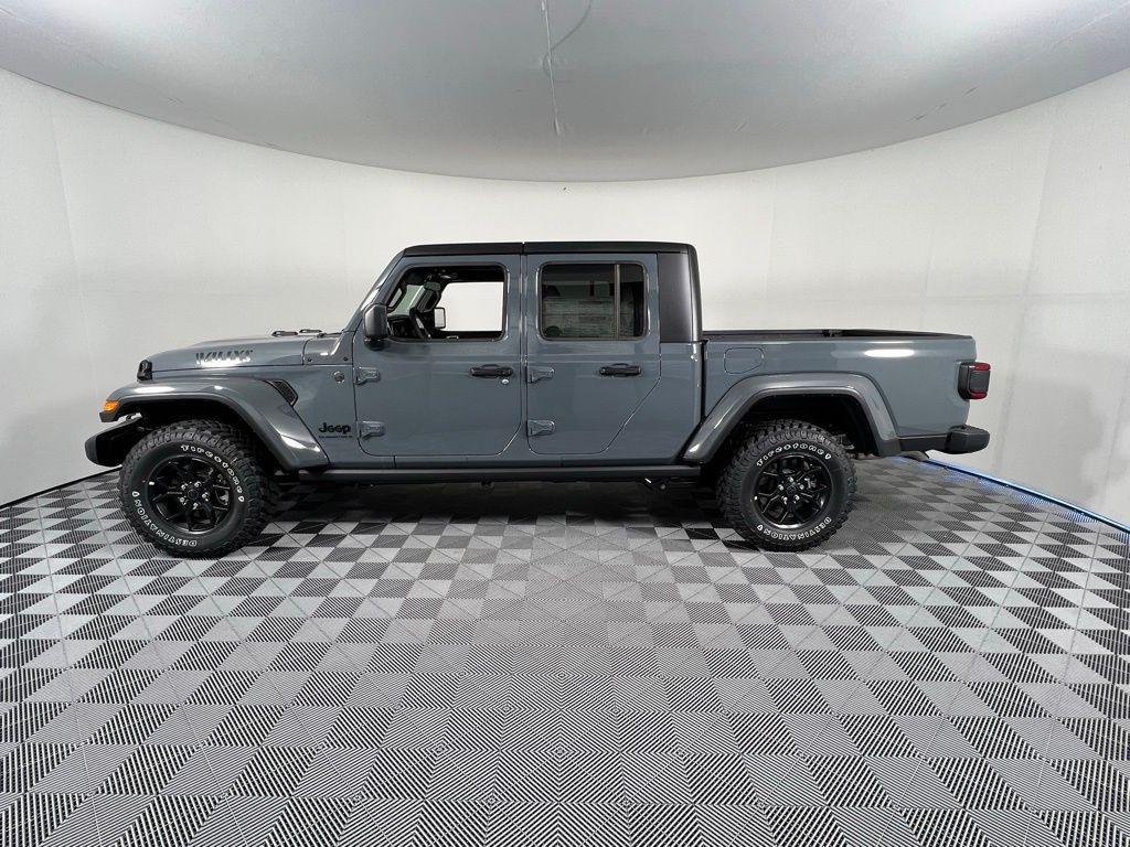 new 2025 Jeep Gladiator car, priced at $43,997