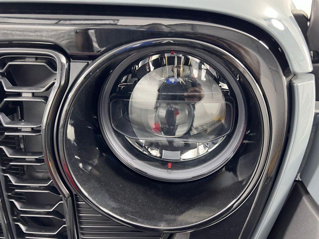 new 2025 Jeep Gladiator car, priced at $43,997