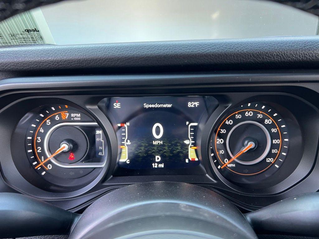 new 2025 Jeep Gladiator car, priced at $43,997