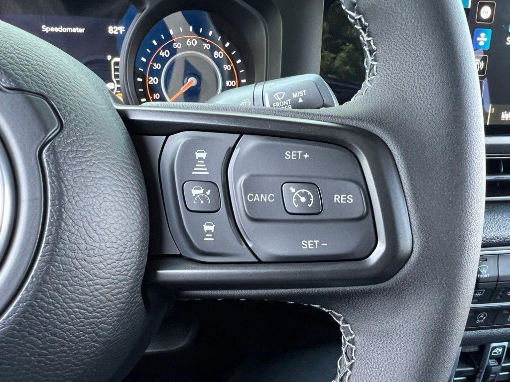 new 2025 Jeep Gladiator car, priced at $43,997
