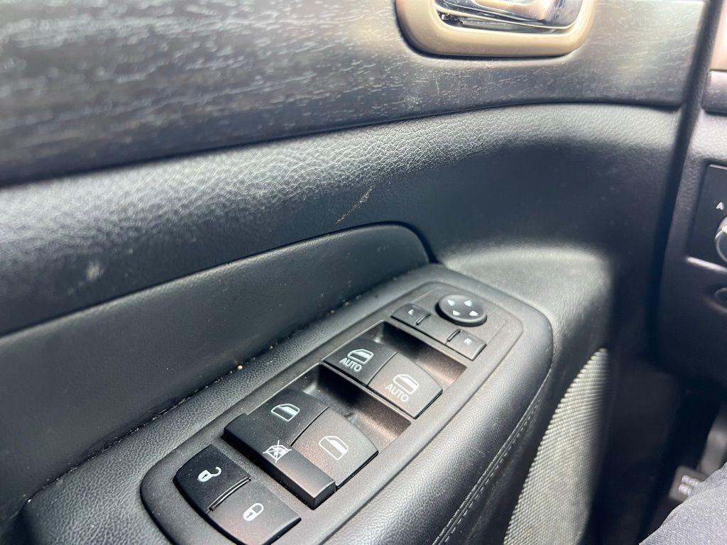 used 2014 Jeep Grand Cherokee car, priced at $9,188