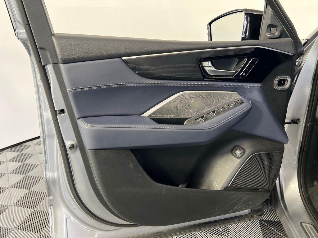 used 2023 Acura MDX car, priced at $50,888