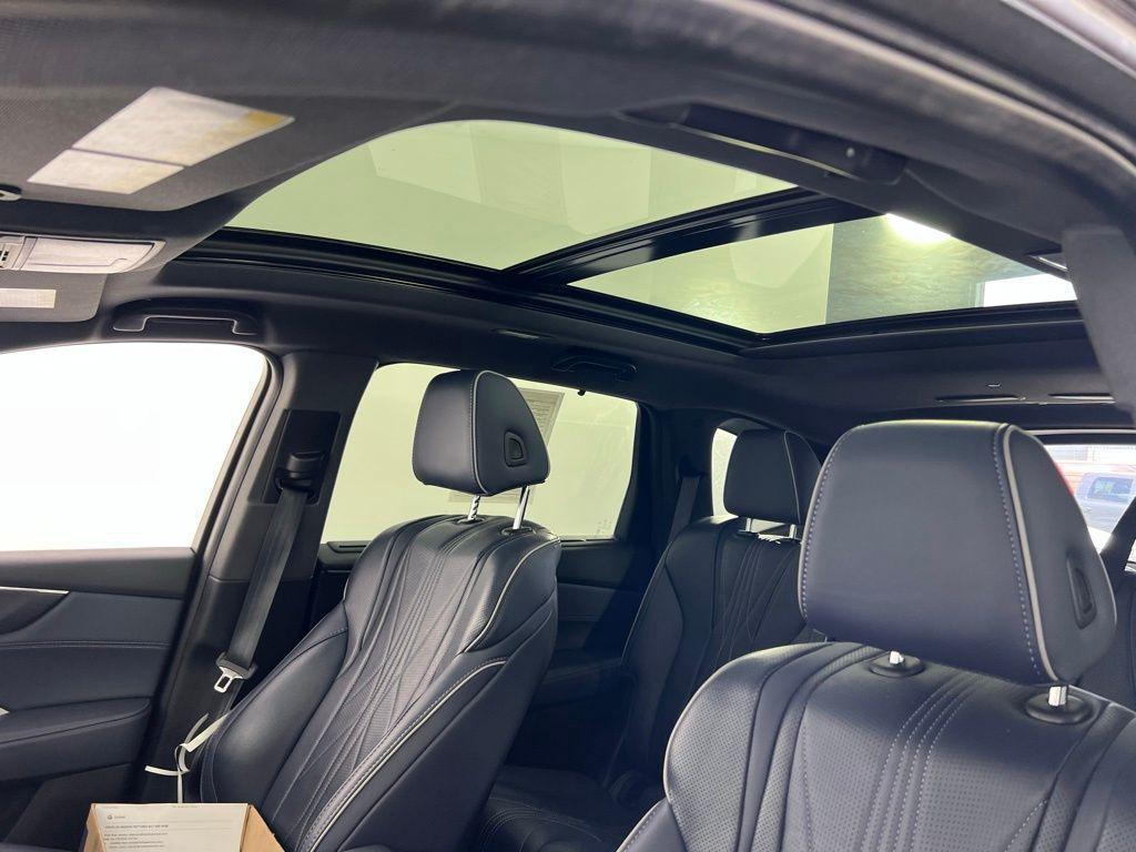 used 2023 Acura MDX car, priced at $50,888