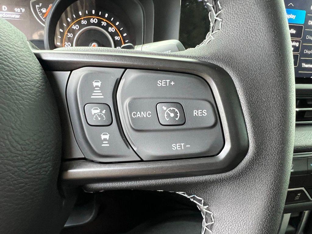 new 2025 Jeep Wrangler car, priced at $34,250