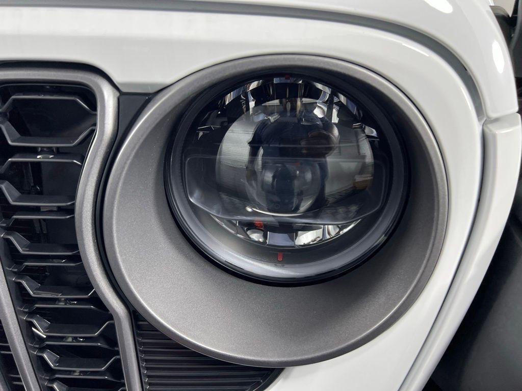 new 2025 Jeep Gladiator car, priced at $44,297