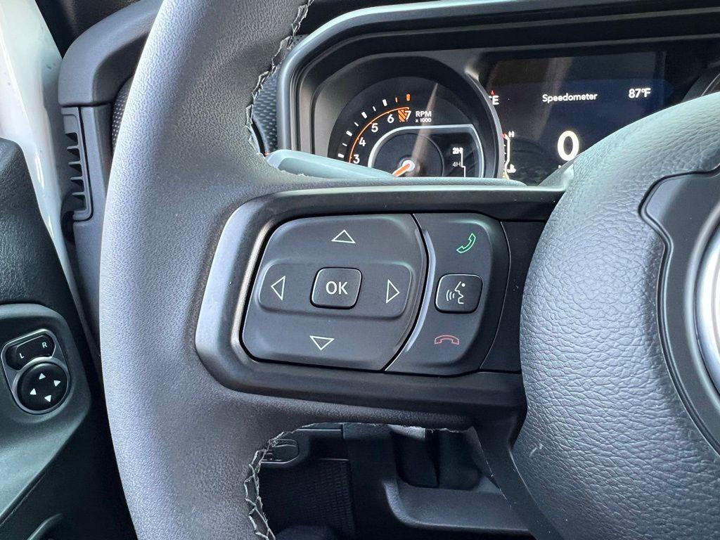new 2025 Jeep Gladiator car, priced at $44,297