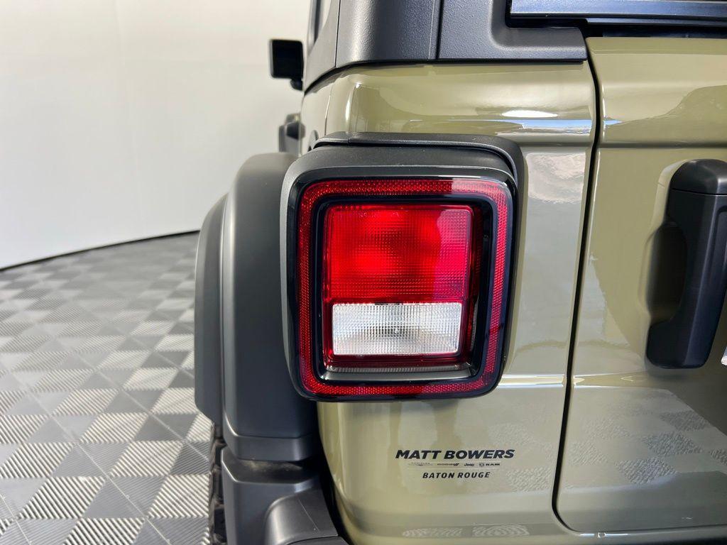 new 2025 Jeep Wrangler car, priced at $45,575