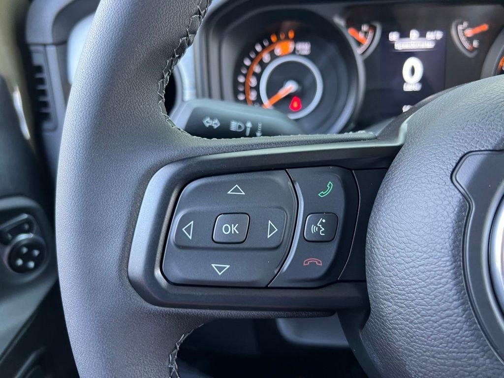 new 2025 Jeep Wrangler car, priced at $45,575
