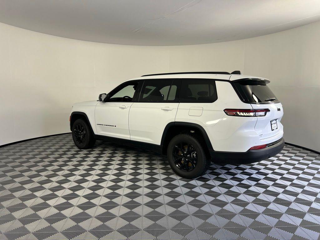 new 2025 Jeep Grand Cherokee L car, priced at $39,153