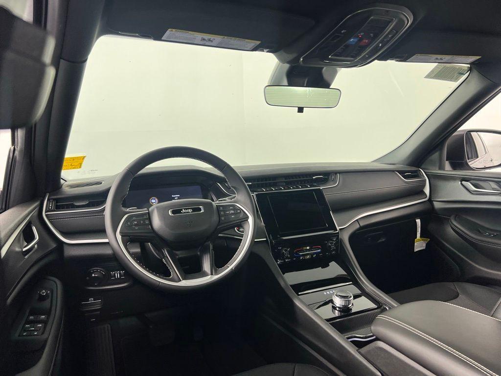 new 2025 Jeep Grand Cherokee L car, priced at $31,348