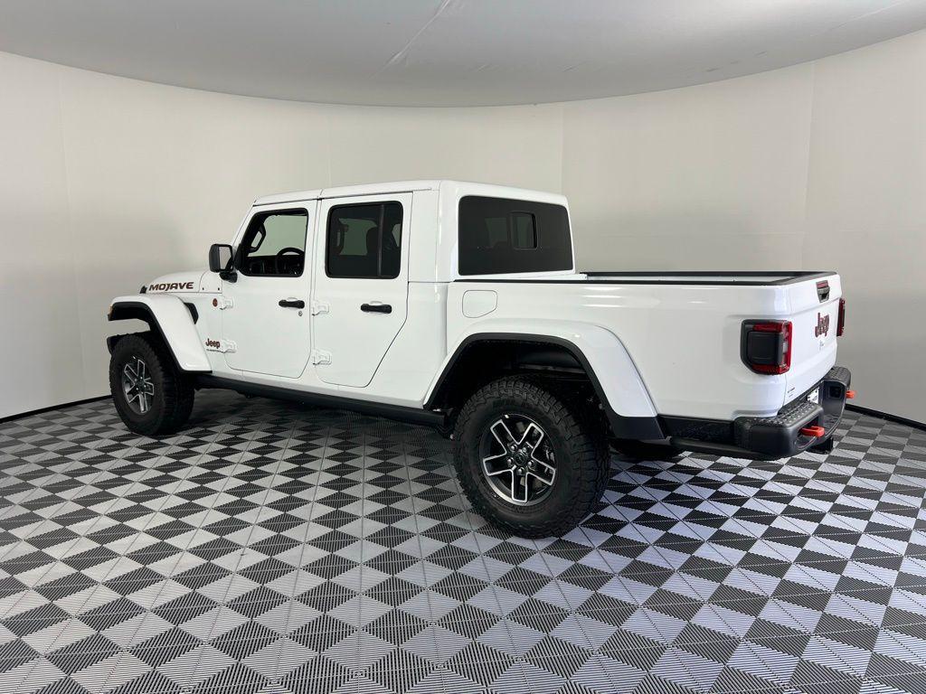 new 2025 Jeep Gladiator car, priced at $53,345