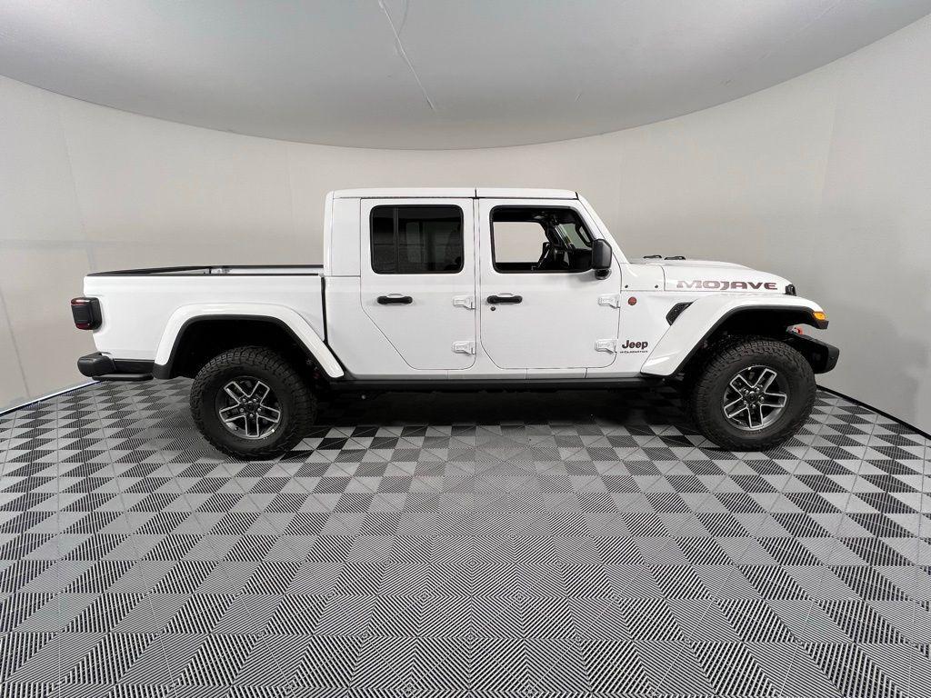new 2025 Jeep Gladiator car, priced at $53,345