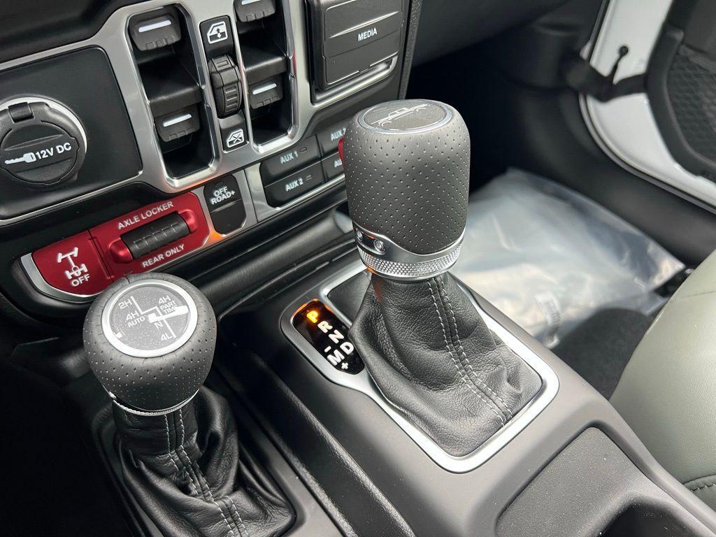 new 2025 Jeep Gladiator car, priced at $53,345