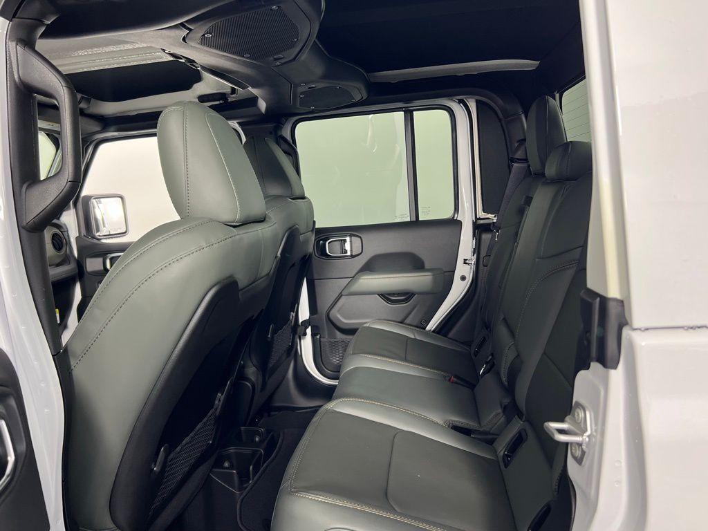 new 2025 Jeep Gladiator car, priced at $53,345
