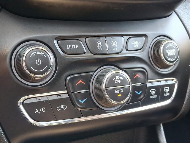 used 2019 Jeep Cherokee car, priced at $17,495