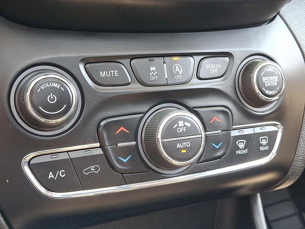 used 2019 Jeep Cherokee car, priced at $16,595