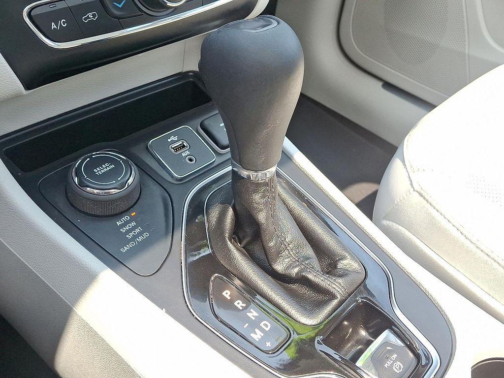 used 2019 Jeep Cherokee car, priced at $19,595