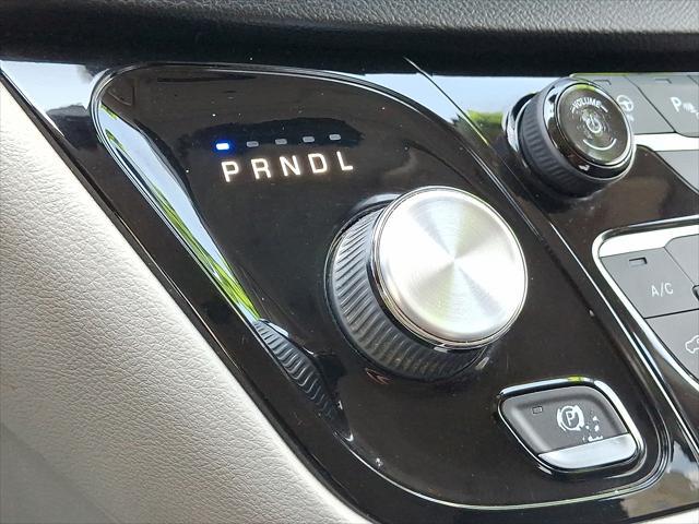 used 2019 Chrysler Pacifica car, priced at $13,550