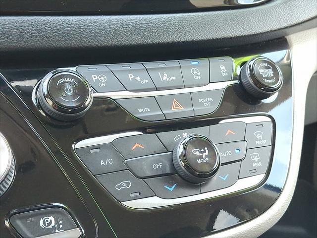 used 2019 Chrysler Pacifica car, priced at $13,550