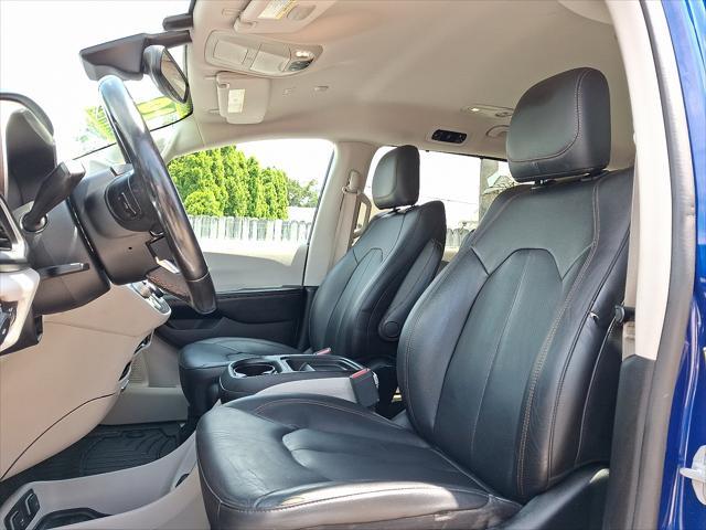 used 2019 Chrysler Pacifica car, priced at $13,550