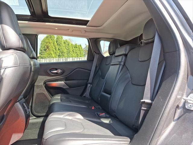 used 2019 Jeep Cherokee car, priced at $17,995