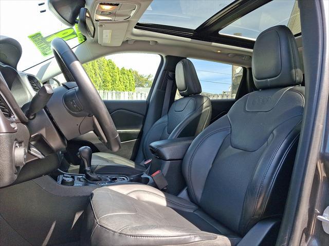 used 2019 Jeep Cherokee car, priced at $17,995