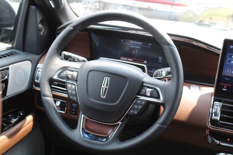 new 2023 Lincoln Navigator car, priced at $82,368