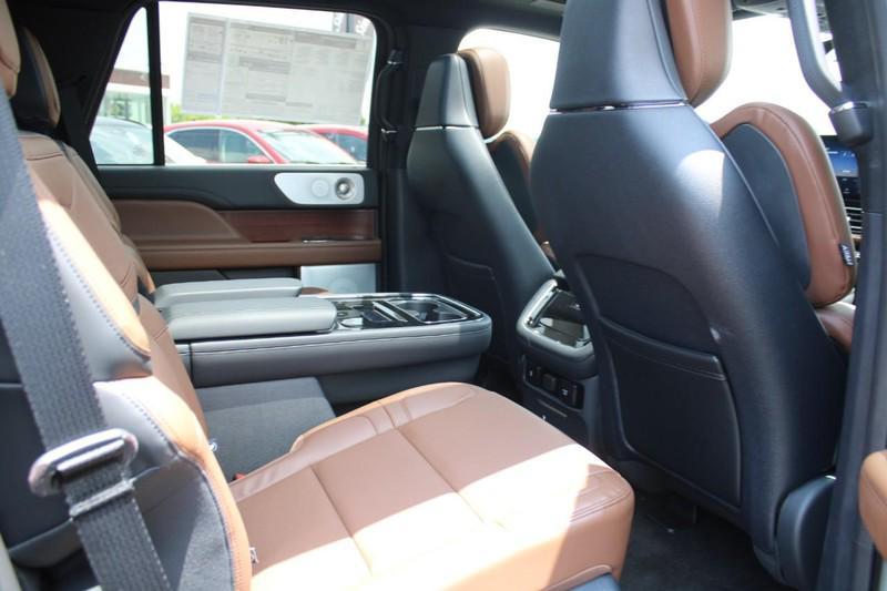 new 2023 Lincoln Navigator car, priced at $82,368