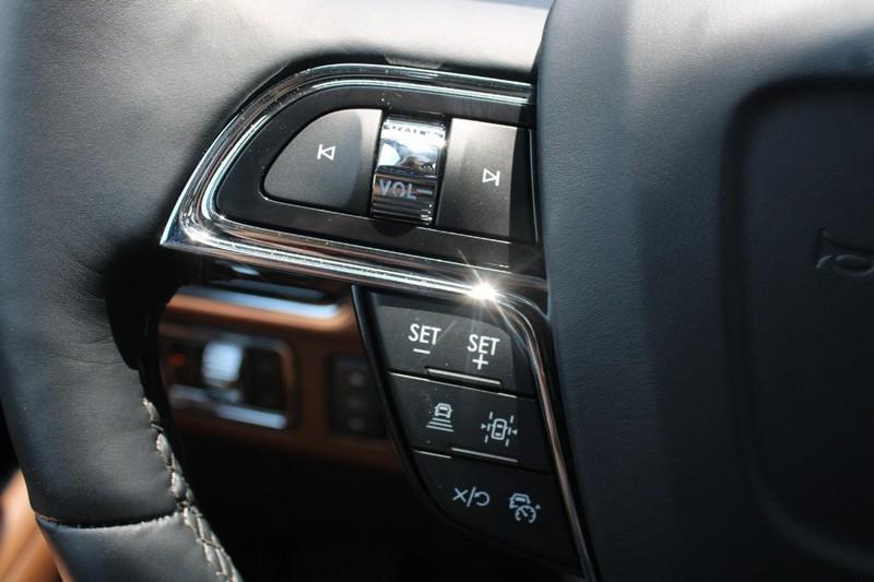new 2023 Lincoln Navigator car, priced at $82,368