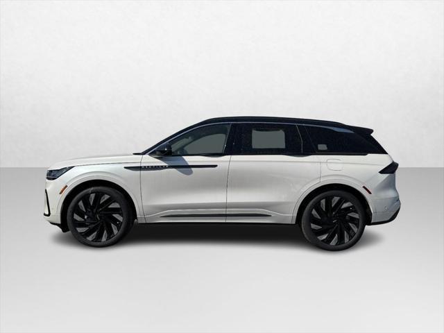 new 2024 Lincoln Nautilus car, priced at $72,012