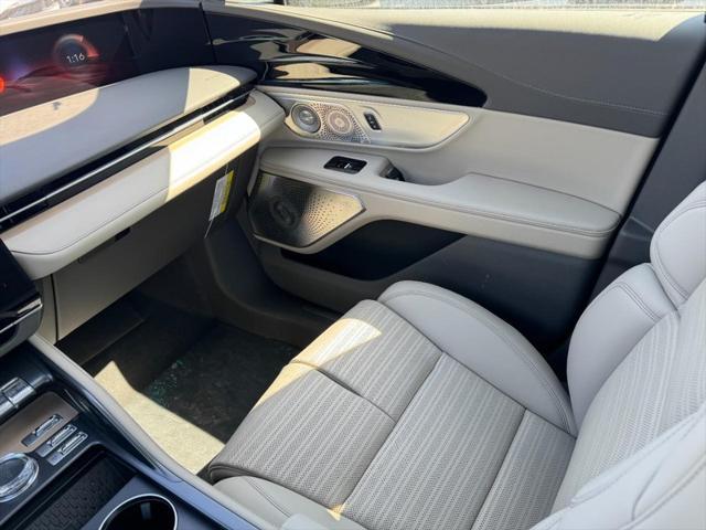 new 2025 Lincoln Nautilus car, priced at $62,243