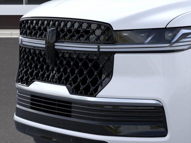new 2025 Lincoln Navigator car, priced at $105,985