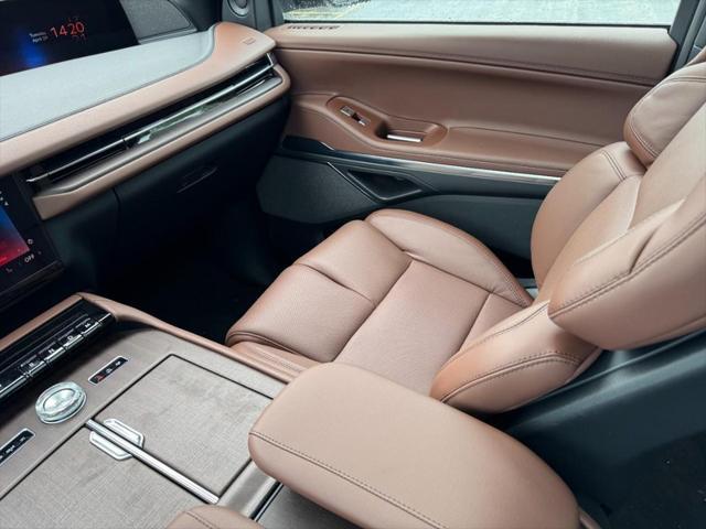 new 2025 Lincoln Navigator car, priced at $108,790