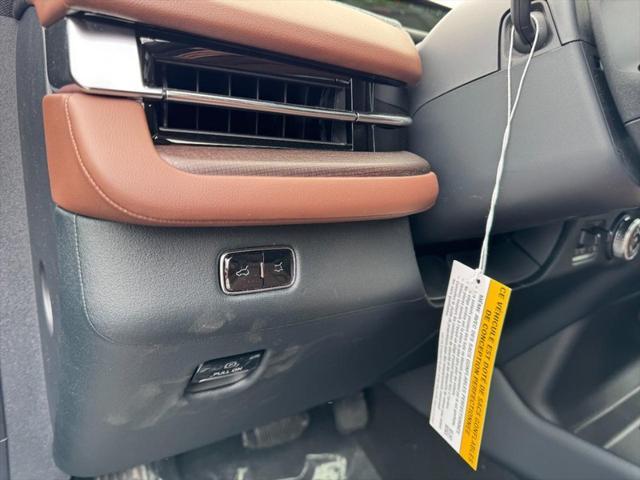 new 2025 Lincoln Navigator car, priced at $108,790