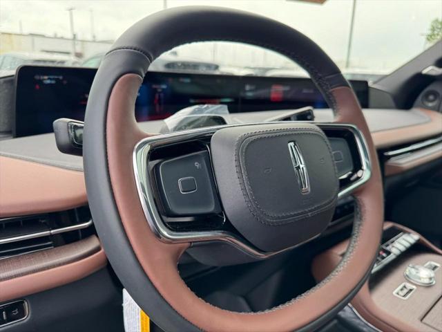 new 2025 Lincoln Navigator car, priced at $108,790