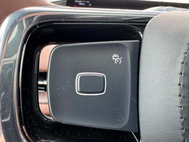 new 2025 Lincoln Navigator car, priced at $108,790
