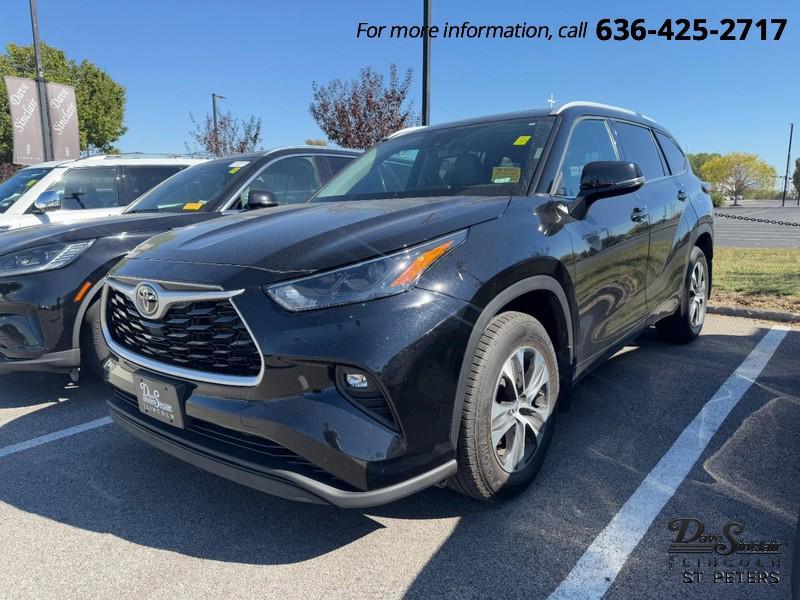 used 2022 Toyota Highlander car, priced at $31,995