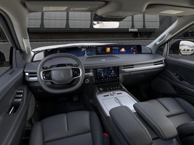 new 2025 Lincoln Navigator car, priced at $106,675