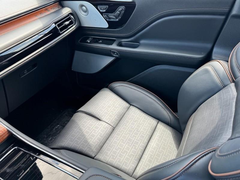 new 2025 Lincoln Aviator car, priced at $91,770