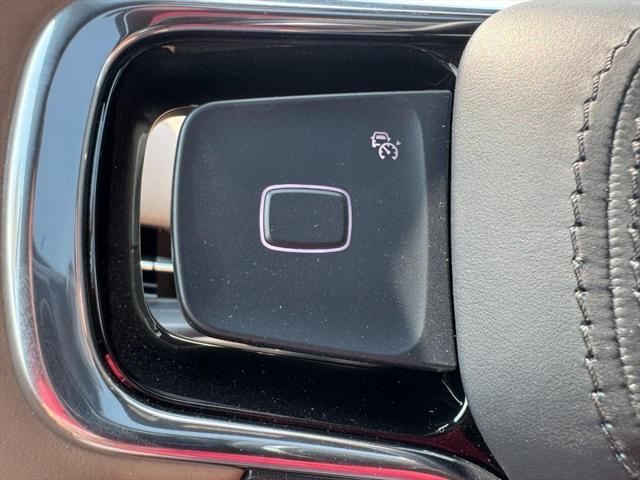 new 2025 Lincoln Navigator car, priced at $123,730
