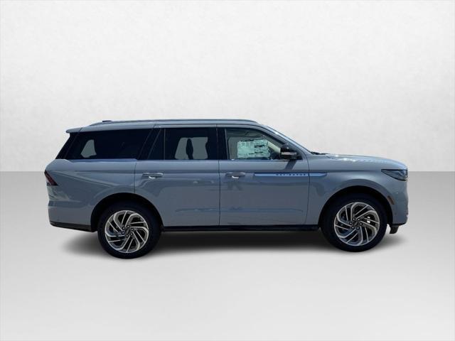 new 2025 Lincoln Navigator car, priced at $102,985