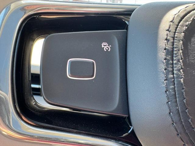 new 2025 Lincoln Navigator car, priced at $102,985