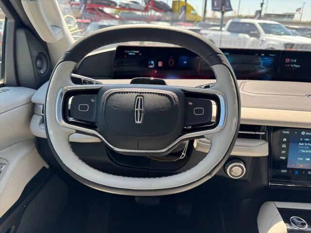 new 2025 Lincoln Navigator car, priced at $102,985