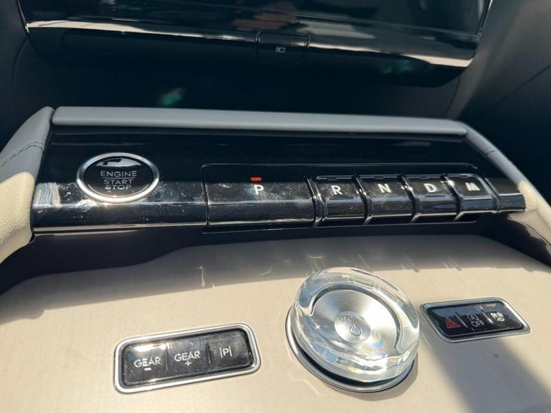 new 2025 Lincoln Navigator car, priced at $102,985