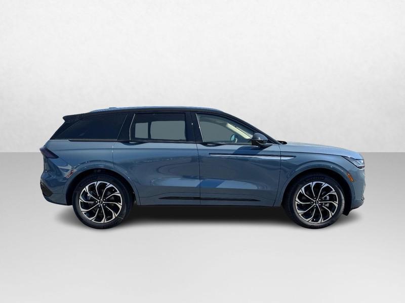 new 2025 Lincoln Nautilus car, priced at $65,355