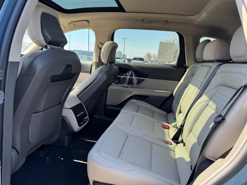 new 2025 Lincoln Nautilus car, priced at $65,355