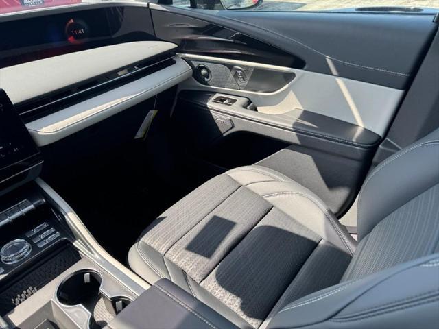 new 2025 Lincoln Nautilus car, priced at $60,178