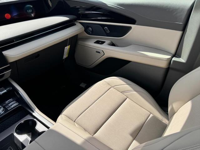 new 2025 Lincoln Nautilus car, priced at $55,956